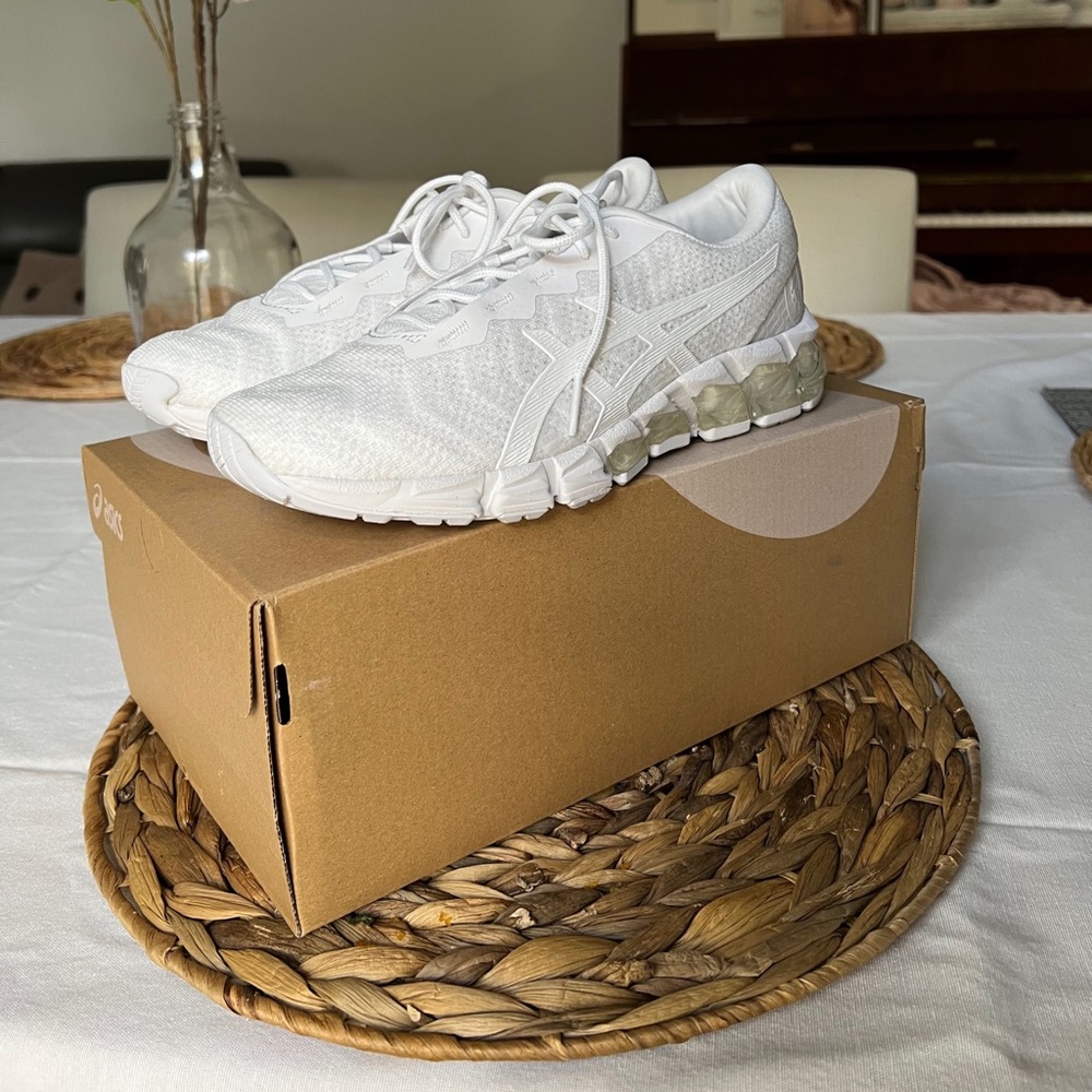 ASICS Quantum 180 5